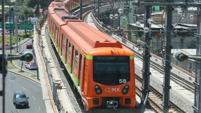 Trenes de la Línea 12 del Metro vuelven a circular en el tramo elevado