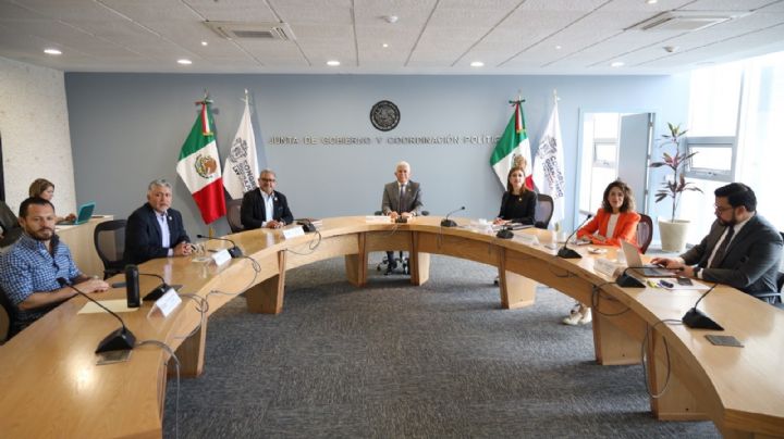 Camionetas de lujo, viajes y restaurantes, privilegios de los diputados de Guanajuato