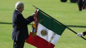 En el Día de la Bandera, AMLO recuerda el “águila mocha” de Vicente Fox