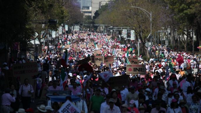 Mario Delgado arremete contra marcha en defensa del INE: "salen a defender sus privilegios"