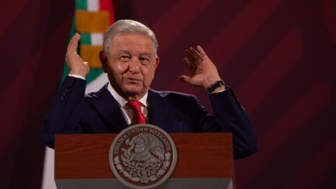 Hubo máximo 100 mil personas en marcha por defensa del INE en el Zócalo: AMLO