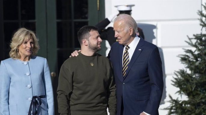 Zelenski reitera su invitación a Biden para visitar Ucrania: "Sería una señal importante"