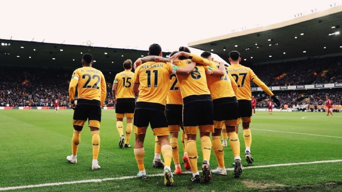 Con Raúl Jiménez en la cancha, Wolves goleó al Liverpool