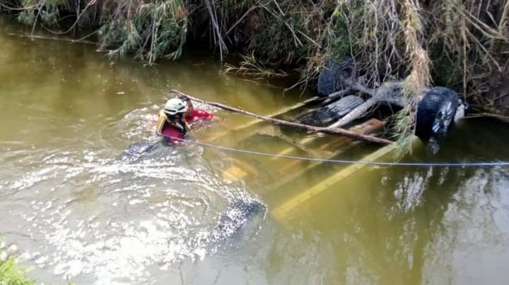 Murieron ahogados los 14 que iban en la camioneta volcada en Pesquería, NL