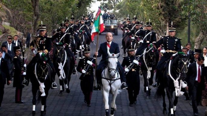 Calderón recuerda su Marcha de la Lealtad: "la tradición era celebrarla en el Castillo de Chapultepec"