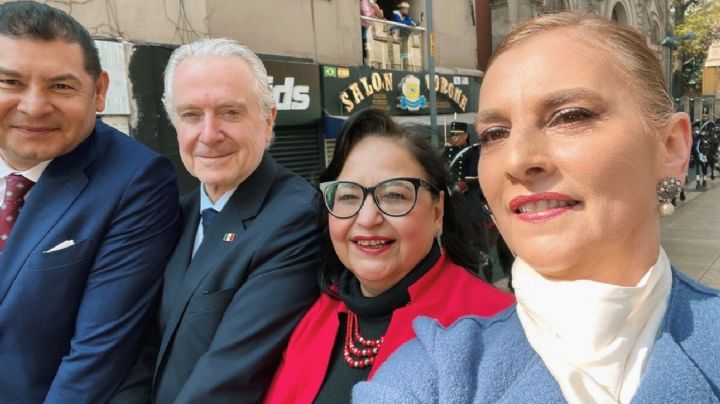 Beatriz Gutiérrez Müller publica "selfie republicana" con la ministra Norma Piña y Santiago Creel