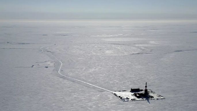 Biden aprueba proyecto petrolero en Alaska