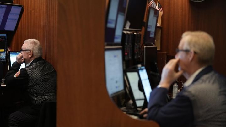 Turbulenta semana en Wall Street termina con pérdidas