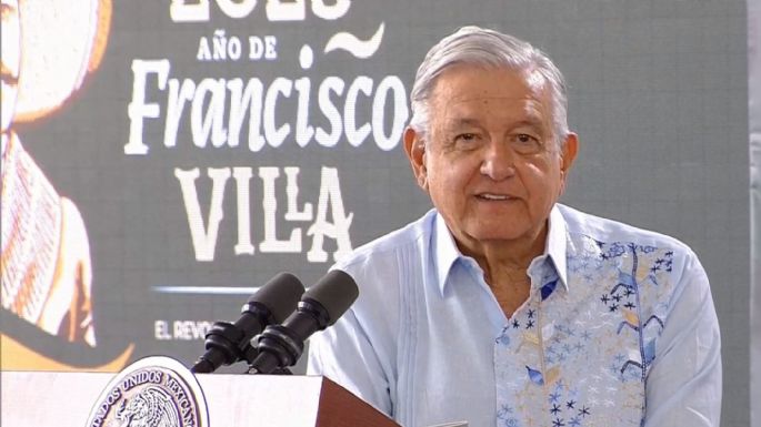 AMLO minimiza quema de piñata de Norma Piña: "Son expresiones muy minoritarias"