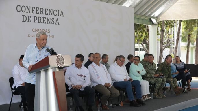 Cártel tiene acuerdos con pobladores de la Selva Lacandona para poner narcopistas: AMLO