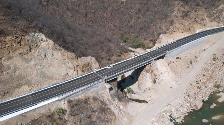 SICT concluye otro tramo en autopista de Oaxaca; avance es de 73.31%