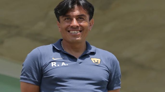 Pumas anuncia como técnico interino a Raúl Alpizar, señalado por corrupción en divisiones infantiles