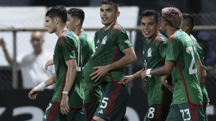 México derrota 2-0 a Surinam en el debut de Diego Cocca