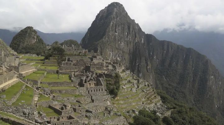 Perú: alud causado por lluvias bloquea tren a Machu Picchu