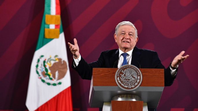 “Ni un voto a los corruptos”: AMLO cambia su llamado luego de la prohibición del INE