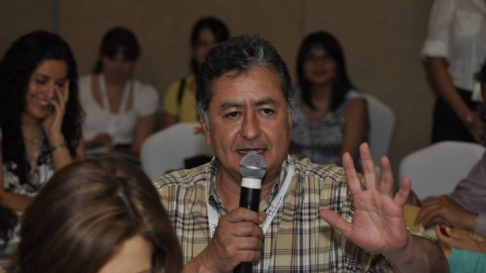 Falleció el periodista Carlos Acosta, entrañable compañero de Proceso