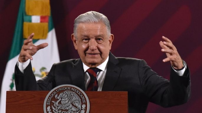 AMLO acusa a Proceso de recibir información de la DEA