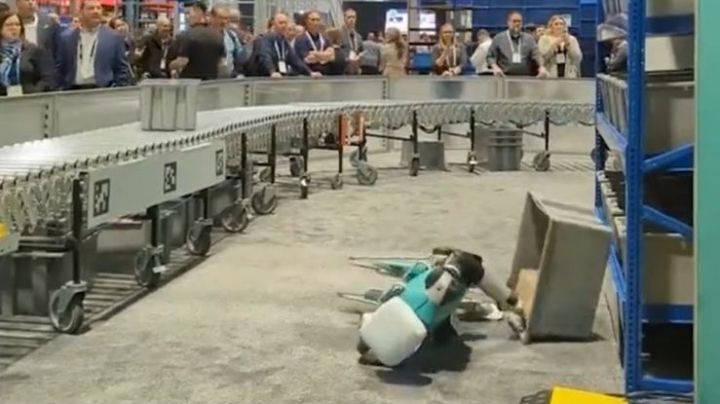 Robot colapsa luego de una extenuante jornada laboral de 20 horas (video)