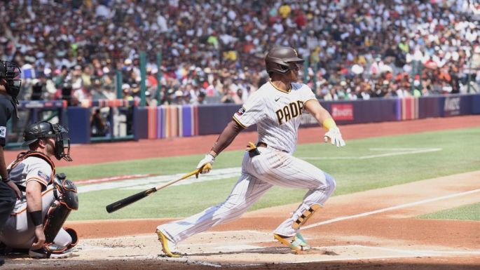 Padres barren a Gigantes en México al ganar 6-4