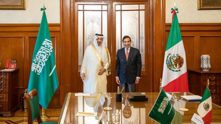 Arabia Saudita busca invertir en México; se reúne con titular de Hacienda