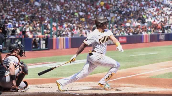 Padres barren a Gigantes en México al ganar 6-4