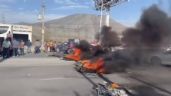 Por falta de pagos, empleados de AHMSA queman llantas y bloquean carretera en Coahuila