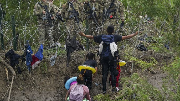 Con el fin del Título 42, la oleada migrante enfrenta una doble muralla fronteriza