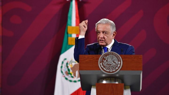 AMLO recomienda a opositores ir a un retiro y hacer "planas" con frases en favor del pueblo