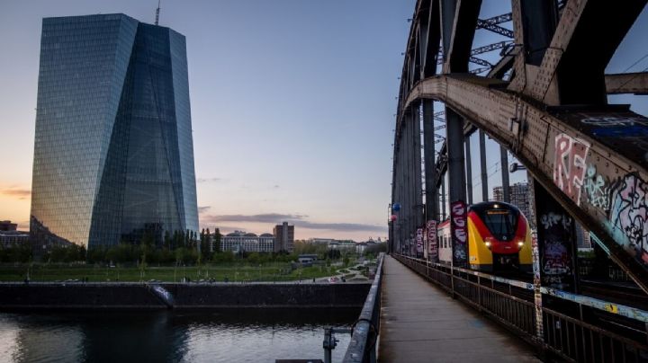 Banco Central Europeo desacelera aumentos de tasas de interés