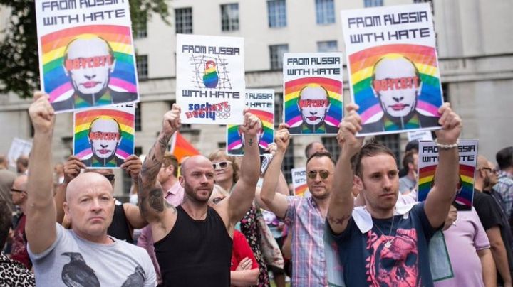 Rusia asesta golpe a la comunidad LGBT: aprueba ley que prohíbe las cirugías de reasignación de sexo