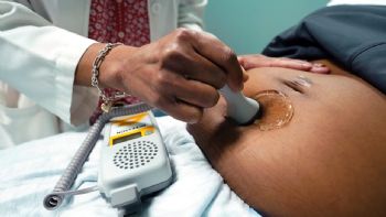 Gestar por necesidad: la otra cara de la subrogación