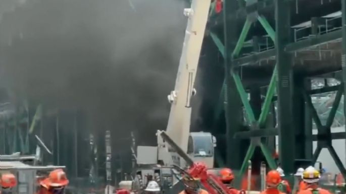 Reportan un incendio en el interior de la refinería de Dos Bocas (Video)