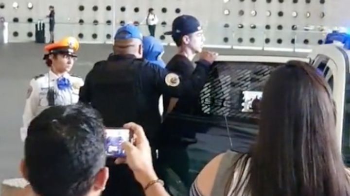 El influencer español Naim Darrechi fue detenido en el Aeropuerto de la CDMX (Video)