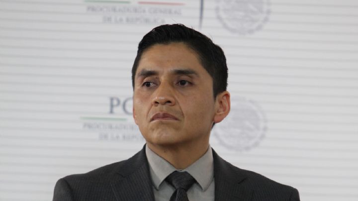 Dan prisión preventiva a exmando de la SEIDO por el caso Ayotzinapa