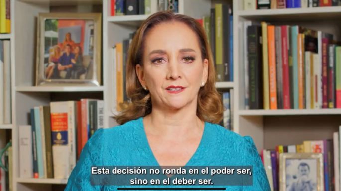 Claudia Ruiz Massieu también se retira de la contienda presidencial con críticas al método opositor