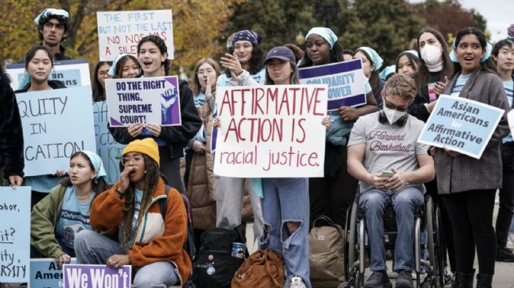 Universidades en EU no pueden considerar la raza para admisiones, falla la Corte Suprema