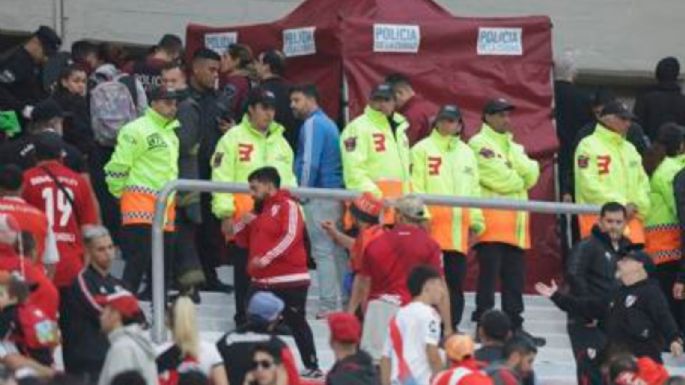 River: Hincha muere tras saltar al vacío en estadio Monumental; se suspende partido