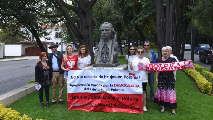 Ciudadanos polacos protestaron contra la aprobación de la llamada “Ley Tusk” (Video)