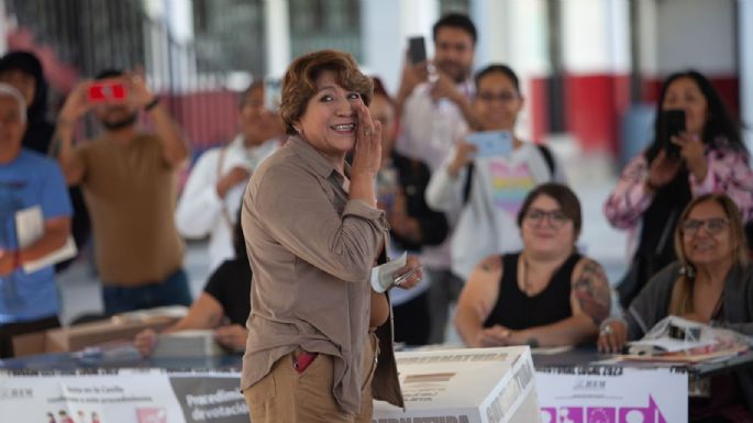 Delfina Gómez emite voto y pide a mexiquenses ejercer su derecho