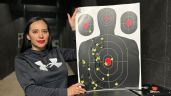 "Los abrazos no valen": Sandra Cuevas presume práctica de tiro con arma de fuego
