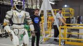 La NASA envía un robot humanoide espacial a una plataforma petrolera