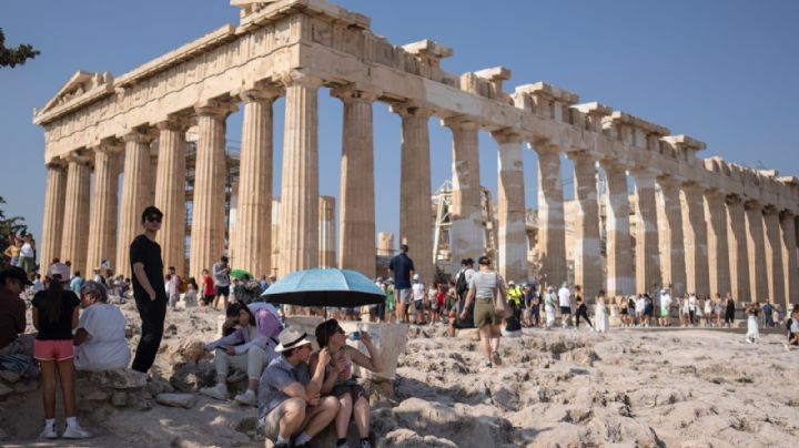 Cierran la Acrópolis de Atenas por ola de calor que azota Europa