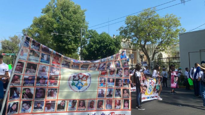 Colectivos marchan en Jalisco; exigen a Alfaro no cancelar búsqueda de desaparecidos