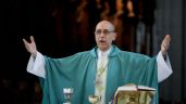 La controvertida llegada al Vaticano de un arzobispo argentino que hace 30 años escribió sobre besar