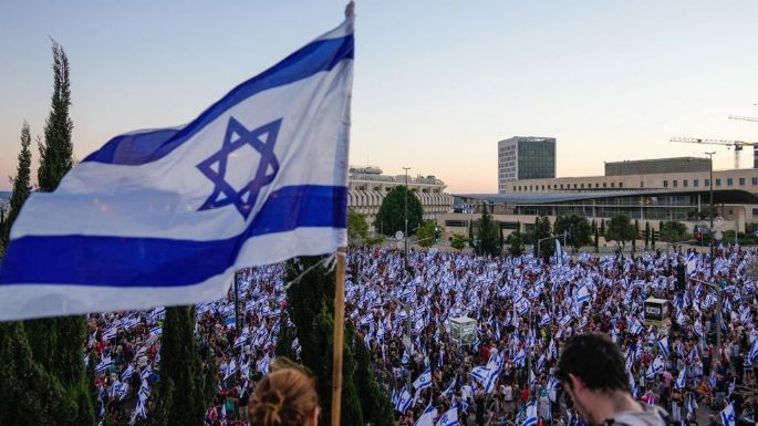 Más de 200 mil manifestantes israelíes exigen paralizar la reforma judicial de Netanyahu