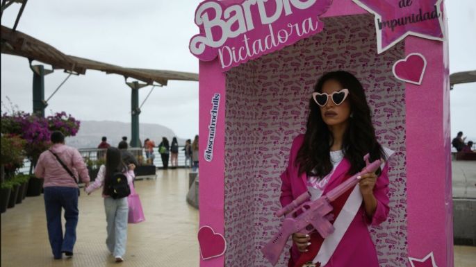 Barbiemanía se extiende y pinta de rosa a América Latina