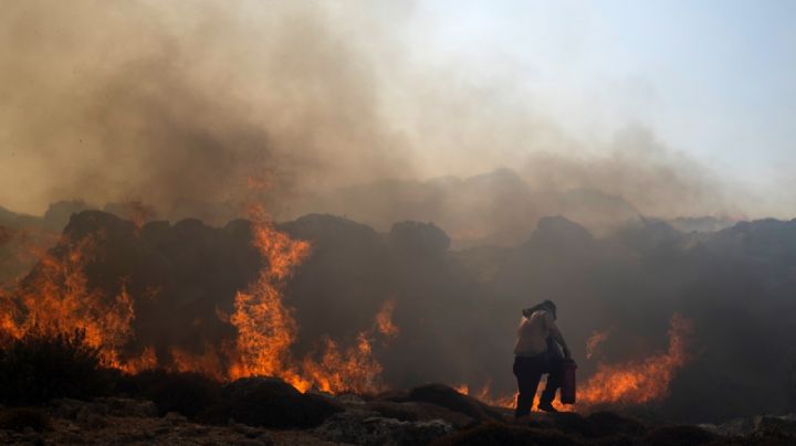 Grecia ordena nuevas evacuaciones por incendios