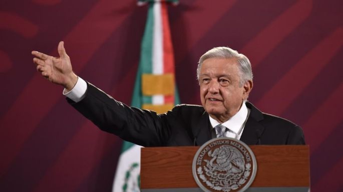 AMLO agradece a Biden por denuncia contra el gobernador de Texas por instalar boyas en el río Bravo