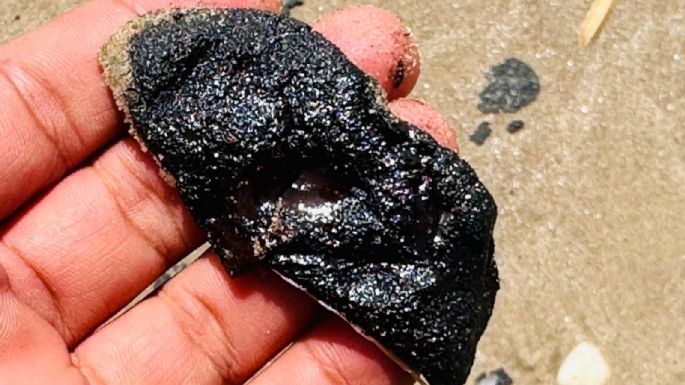 Petróleo que llega a playas del Golfo de México procede de filtraciones naturales: Pemex