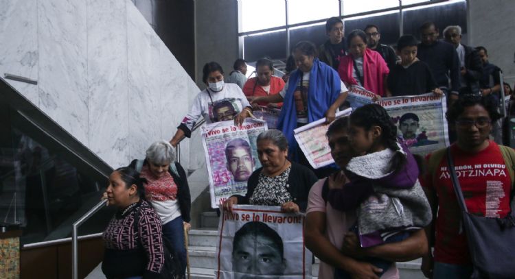 Padres de los 43 normalistas: falta de voluntad de los gobiernos mantiene el caso igual que en 2014